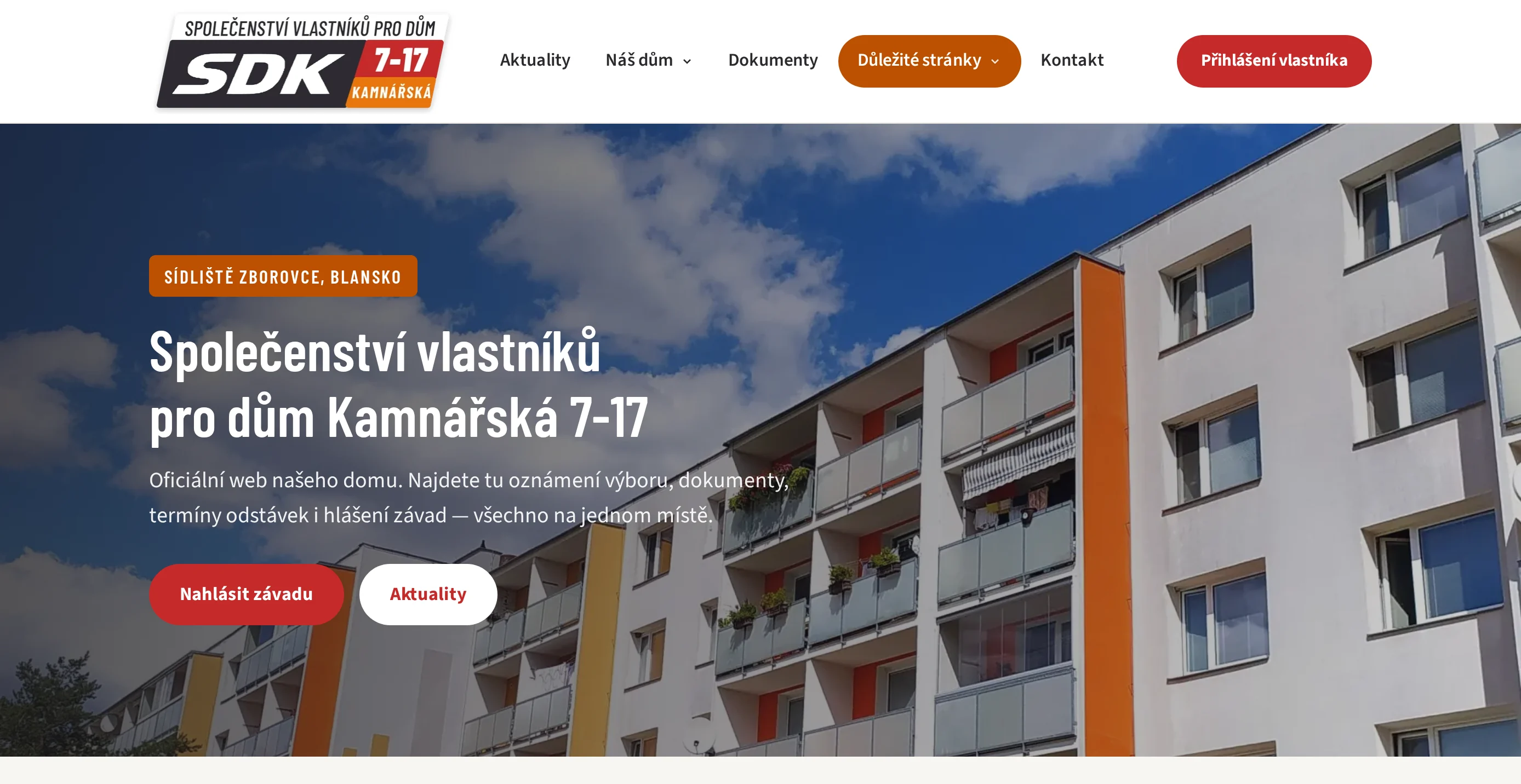 SVJ Kamnářská 7-17 — web bytového domu s účty vlastníků na počítači